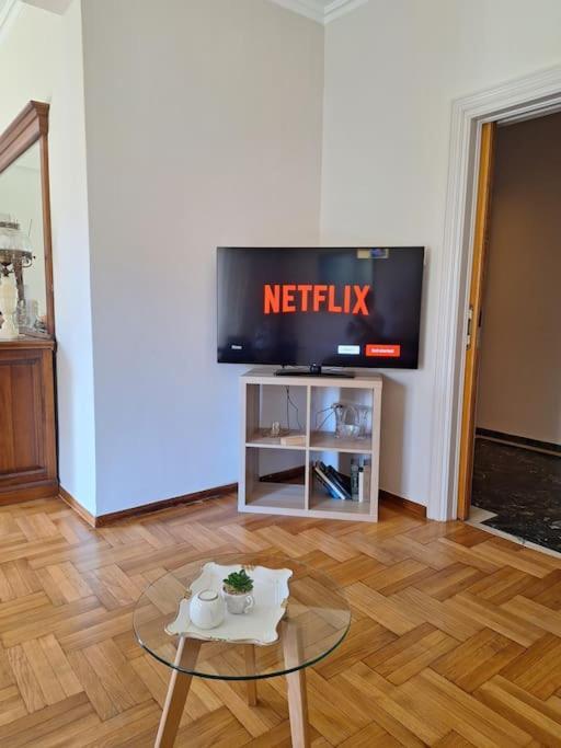 Carlito"S Apartment 1 Next To Metro Station Atenas Exterior foto