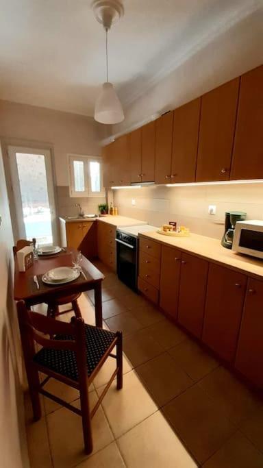Carlito"S Apartment 1 Next To Metro Station Atenas Exterior foto