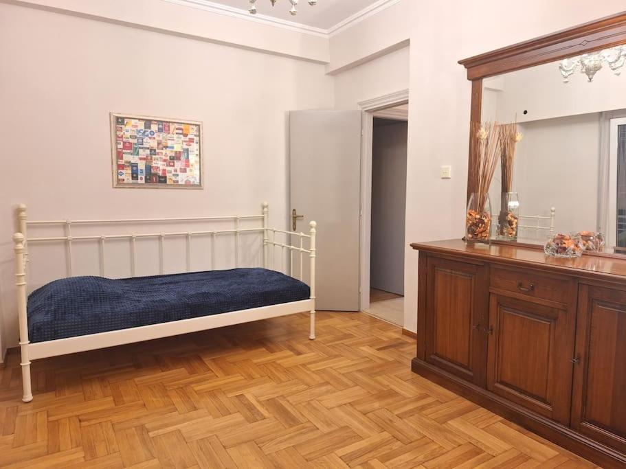 Carlito"S Apartment 1 Next To Metro Station Atenas Exterior foto